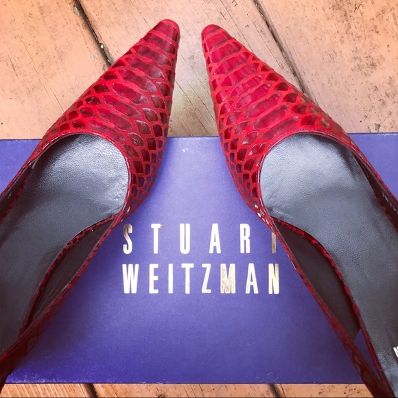 Stuart Weitzman Red Snakeskin Pointed Slingback Heel - Picture 4 of 11